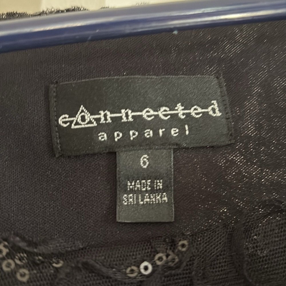 Connected Elegant Black Dress - Picture 6 of 6